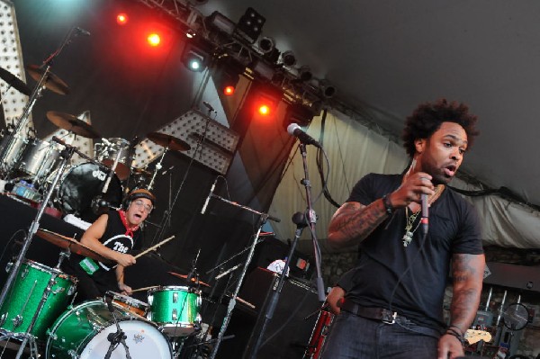 The Knux at Stubb's BarBQ, Austin Texas 06/07/11 - photo by jeff barringer