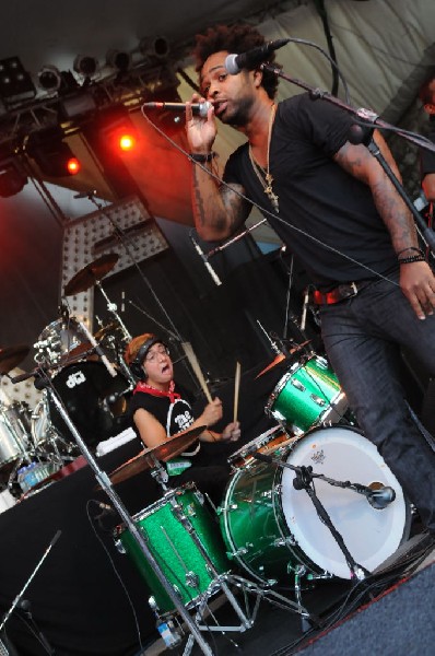 The Knux at Stubb's BarBQ, Austin Texas 06/07/11 - photo by jeff barringer