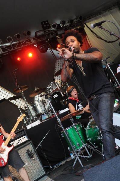 The Knux at Stubb's BarBQ, Austin Texas 06/07/11 - photo by jeff barringer