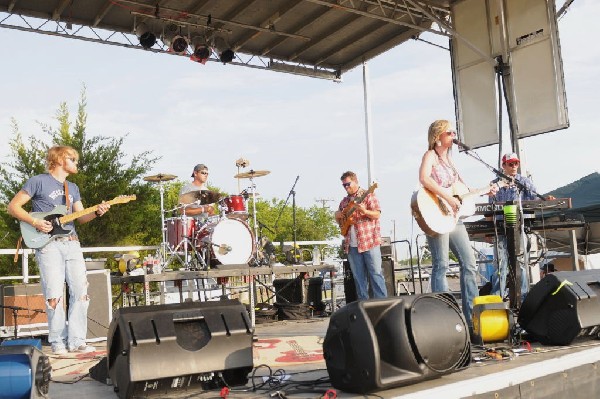 Kristen Kelly at the Hutto 100 Celebration Music Festival, Hutto, Texas 07/