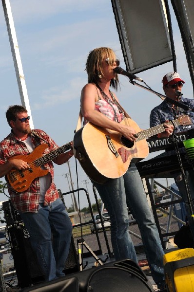 Kristen Kelly at the Hutto 100 Celebration Music Festival, Hutto, Texas 07/