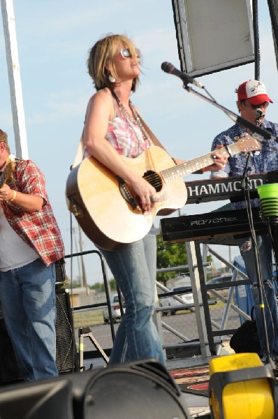 Kristen Kelly at the Hutto 100 Celebration Music Festival, Hutto, Texas 07/