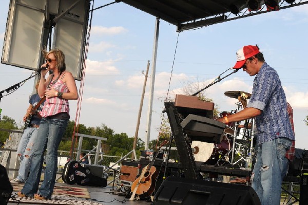 Kristen Kelly at the Hutto 100 Celebration Music Festival, Hutto, Texas 07/