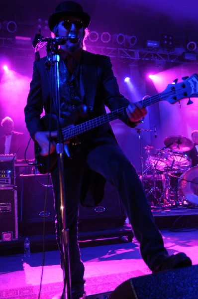 Les Claypool at Stubb's BarBQ, Austin, Texas 04/19/10