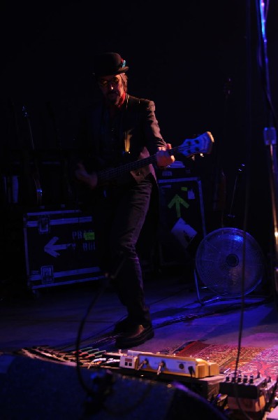 Les Claypool at Stubb's BarBQ, Austin, Texas 04/19/10