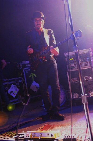 Les Claypool at Stubb's BarBQ, Austin, Texas 04/19/10