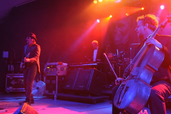 Les Claypool at Stubb's BarBQ, Austin, Texas 04/19/10