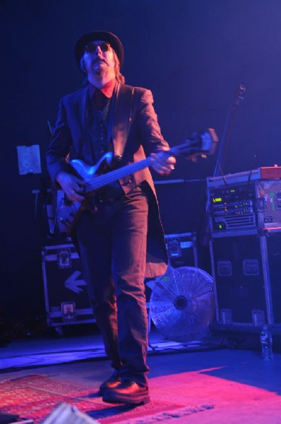 Les Claypool at Stubb's BarBQ, Austin, Texas 04/19/10