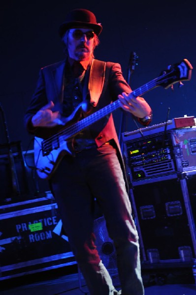 Les Claypool at Stubb's BarBQ, Austin, Texas 04/19/10