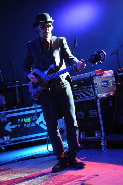 Les Claypool at Stubb's BarBQ, Austin, Texas 04/19/10
