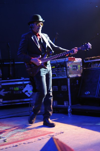 Les Claypool at Stubb's BarBQ, Austin, Texas 04/19/10