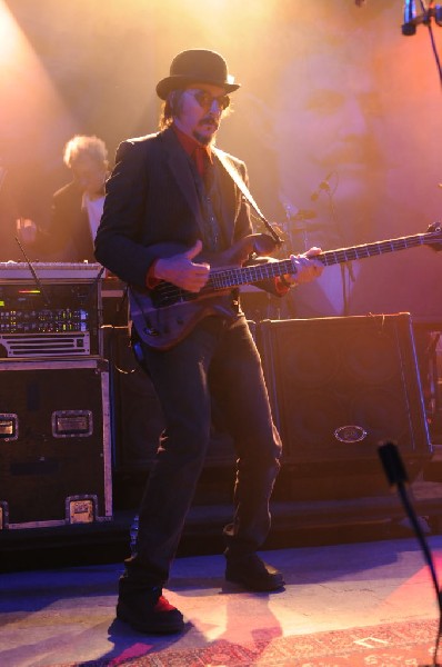 Les Claypool at Stubb's BarBQ, Austin, Texas 04/19/10