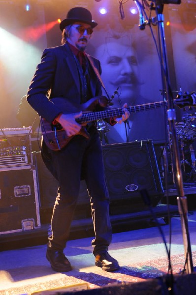 Les Claypool at Stubb's BarBQ, Austin, Texas 04/19/10