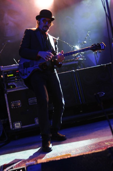 Les Claypool at Stubb's BarBQ, Austin, Texas 04/19/10