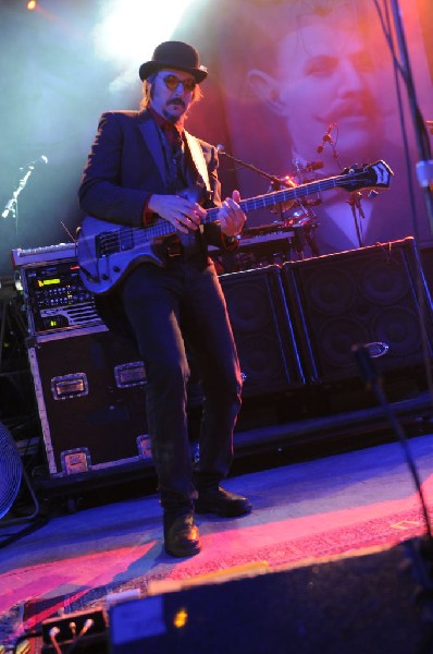 Les Claypool at Stubb's BarBQ, Austin, Texas 04/19/10