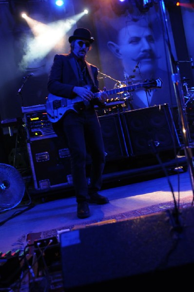 Les Claypool at Stubb's BarBQ, Austin, Texas 04/19/10