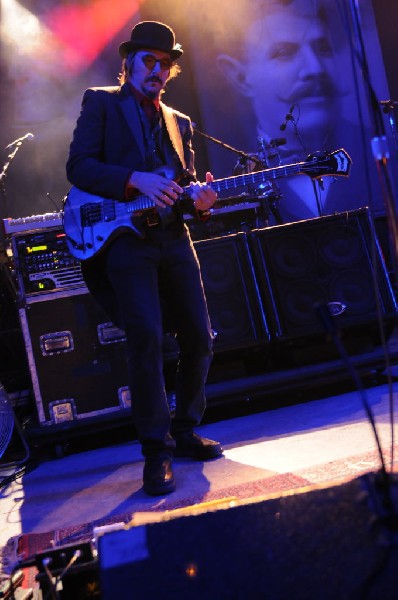 Les Claypool at Stubb's BarBQ, Austin, Texas 04/19/10