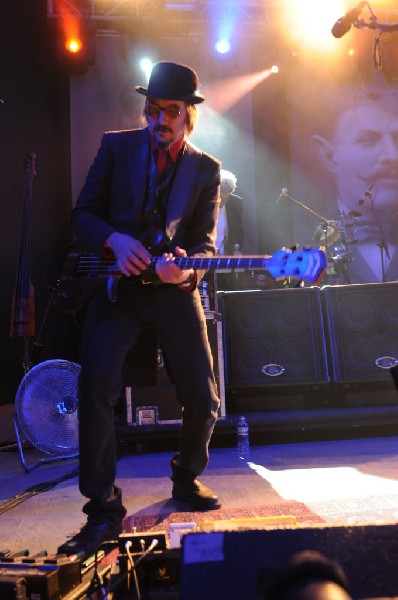 Les Claypool at Stubb's BarBQ, Austin, Texas 04/19/10