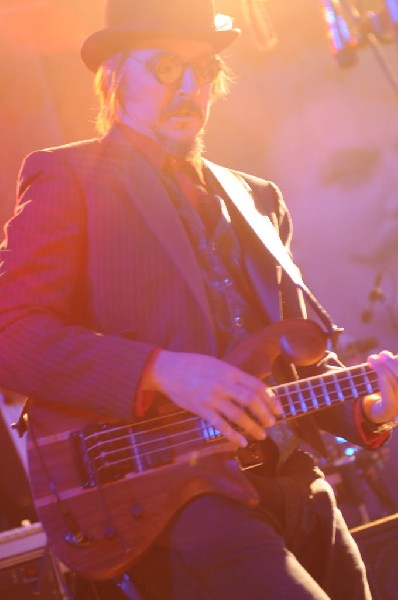 Les Claypool at Stubb's BarBQ, Austin, Texas 04/19/10