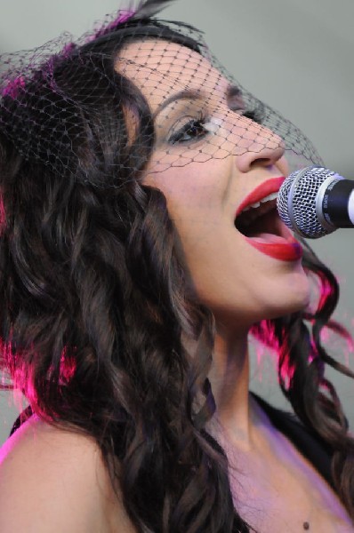 Lindi Ortega at Stubb's BarBQ, Austin, Texas 05/06/12