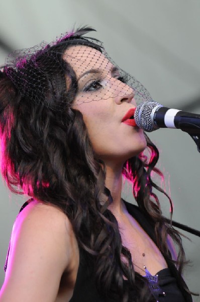 Lindi Ortega at Stubb's BarBQ, Austin, Texas 05/06/12