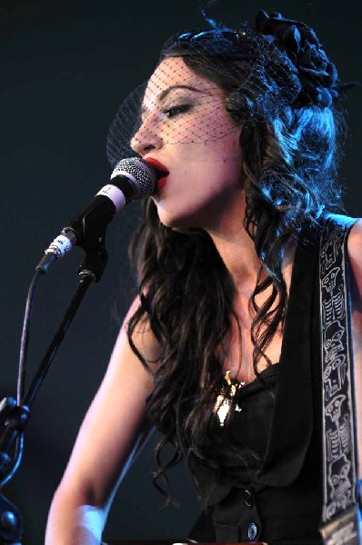 Lindi Ortega at Stubb's BarBQ, Austin, Texas 05/06/12