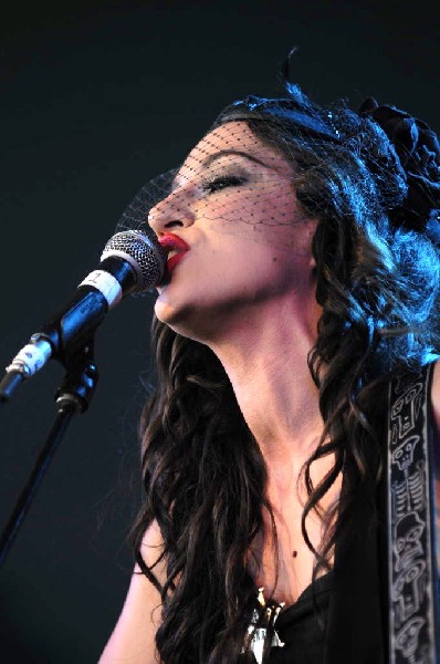 Lindi Ortega at Stubb's BarBQ, Austin, Texas 05/06/12