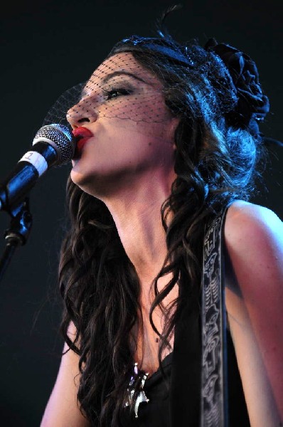 Lindi Ortega at Stubb's BarBQ, Austin, Texas 05/06/12