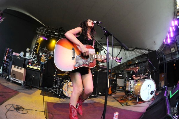 Lindi Ortega at Stubb's BarBQ, Austin, Texas 05/06/12