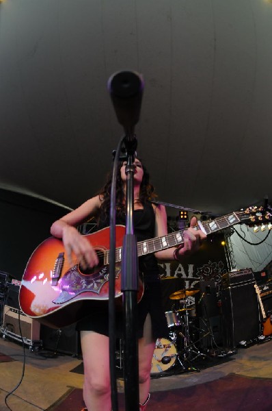 Lindi Ortega at Stubb's BarBQ, Austin, Texas 05/06/12