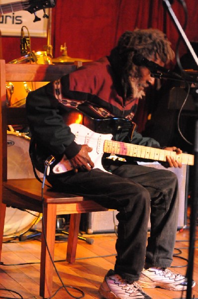 Little Joe Washington at Lamberts's BarBQ, Austin, Tx