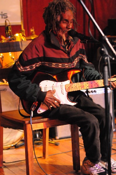 Little Joe Washington at Lamberts's BarBQ, Austin, Tx