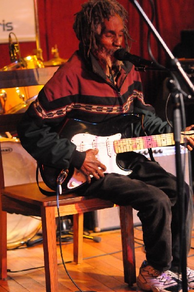 Little Joe Washington at Lamberts's BarBQ, Austin, Tx