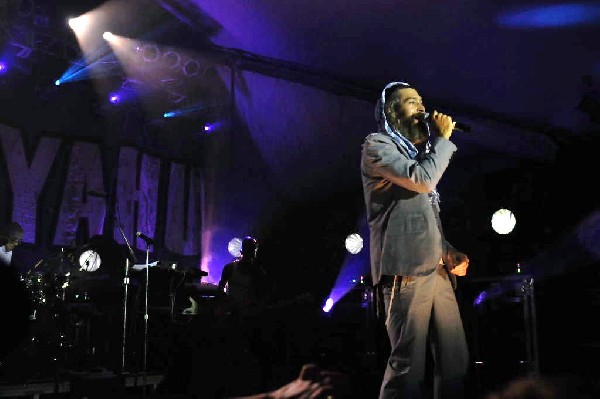 Matisyahu at Stubb's BarBQ, Austin, Texas 08/18/10 - photo by Jeff Barringe