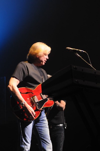 The Moody Blues at ACL Live Moody Theater, Austin, Texas 04/28/2011 - photo