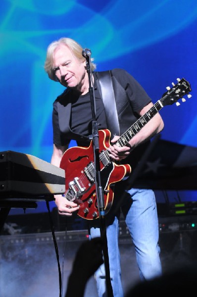 The Moody Blues at ACL Live Moody Theater, Austin, Texas 04/28/2011 - photo