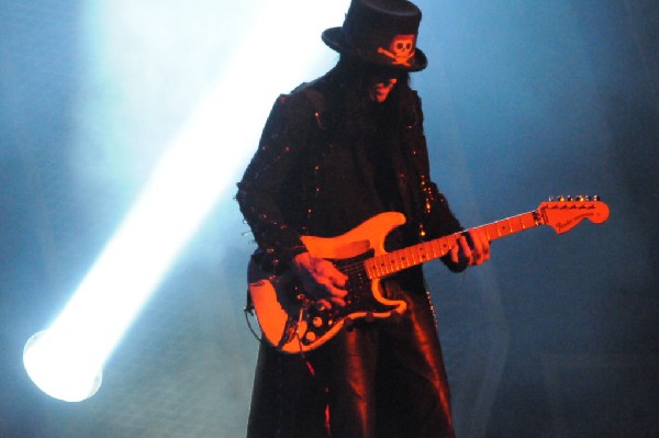 M�tley Cr�e at the Verizon Wireless Amphitheater, Selma, Texas