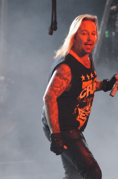 M�tley Cr�e at the Verizon Wireless Amphitheater, Selma, Texas