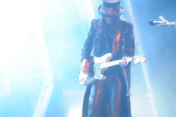 M�tley Cr�e at the Verizon Wireless Amphitheater, Selma, Texas