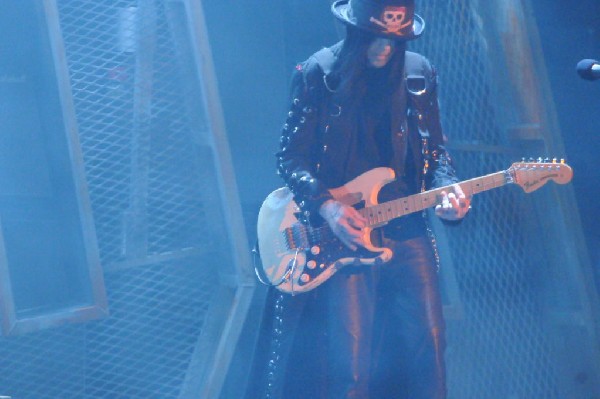 M�tley Cr�e at the Verizon Wireless Amphitheater, Selma, Texas