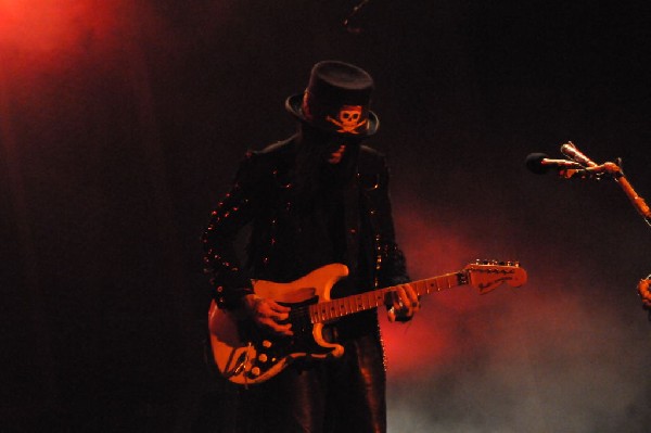 M�tley Cr�e at the Verizon Wireless Amphitheater, Selma, Texas