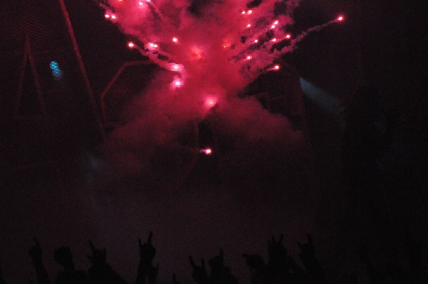 M�tley Cr�e at the Verizon Wireless Amphitheater, Selma, Texas