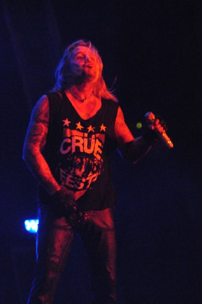 M�tley Cr�e at the Verizon Wireless Amphitheater, Selma, Texas