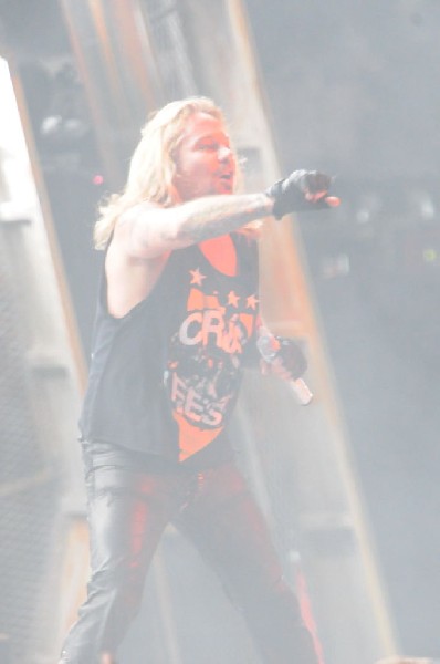 M�tley Cr�e at the Verizon Wireless Amphitheater, Selma, Texas