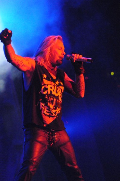 M�tley Cr�e at the Verizon Wireless Amphitheater, Selma, Texas