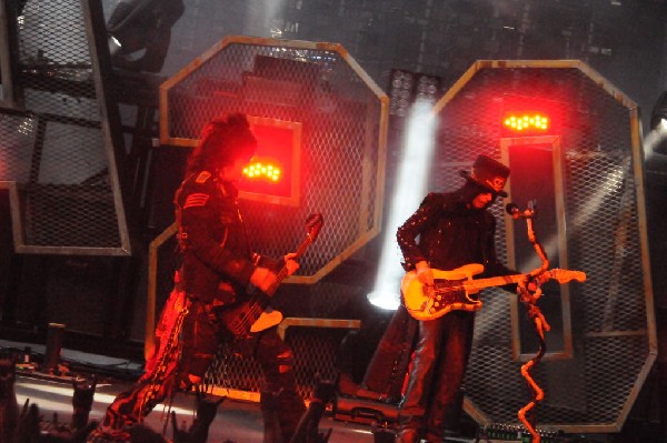 M�tley Cr�e at the Verizon Wireless Amphitheater, Selma, Texas