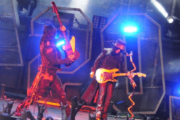 M�tley Cr�e at the Verizon Wireless Amphitheater, Selma, Texas