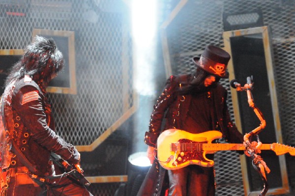 M�tley Cr�e at the Verizon Wireless Amphitheater, Selma, Texas