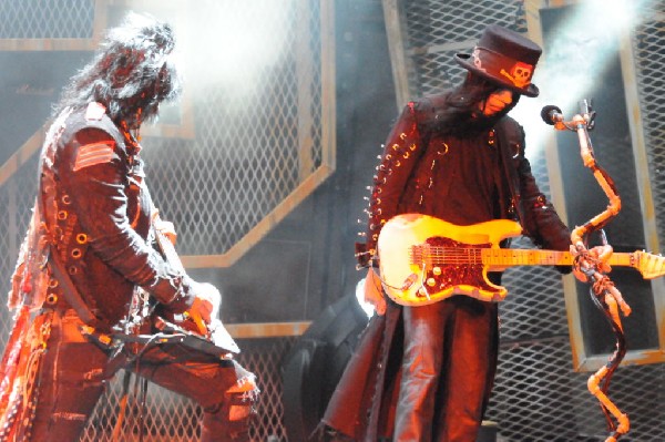 M�tley Cr�e at the Verizon Wireless Amphitheater, Selma, Texas