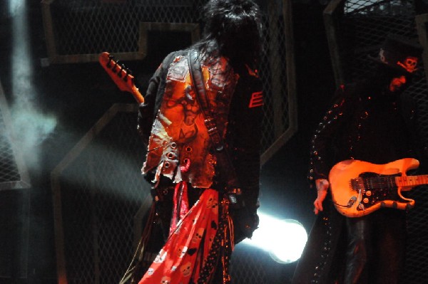 M�tley Cr�e at the Verizon Wireless Amphitheater, Selma, Texas